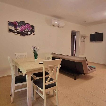 Apartment In Balatonlelle 40765 外观 照片