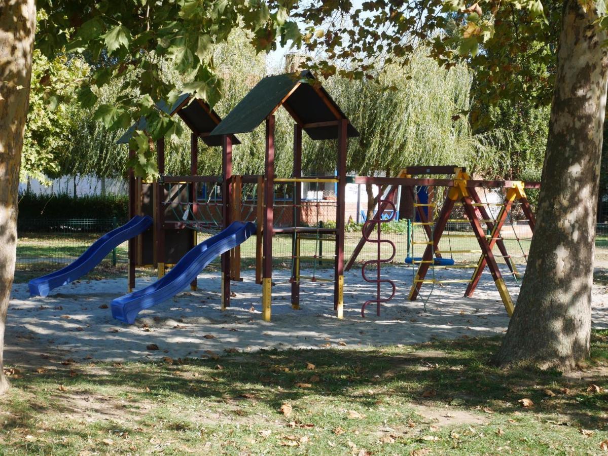 Apartment In Balatonlelle 40765 外观 照片