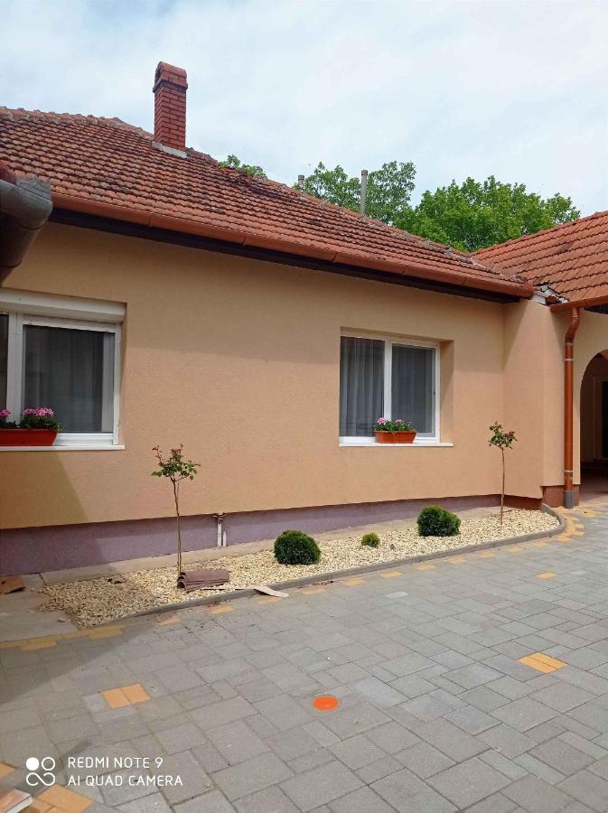 Apartment In Balatonlelle 40765 外观 照片