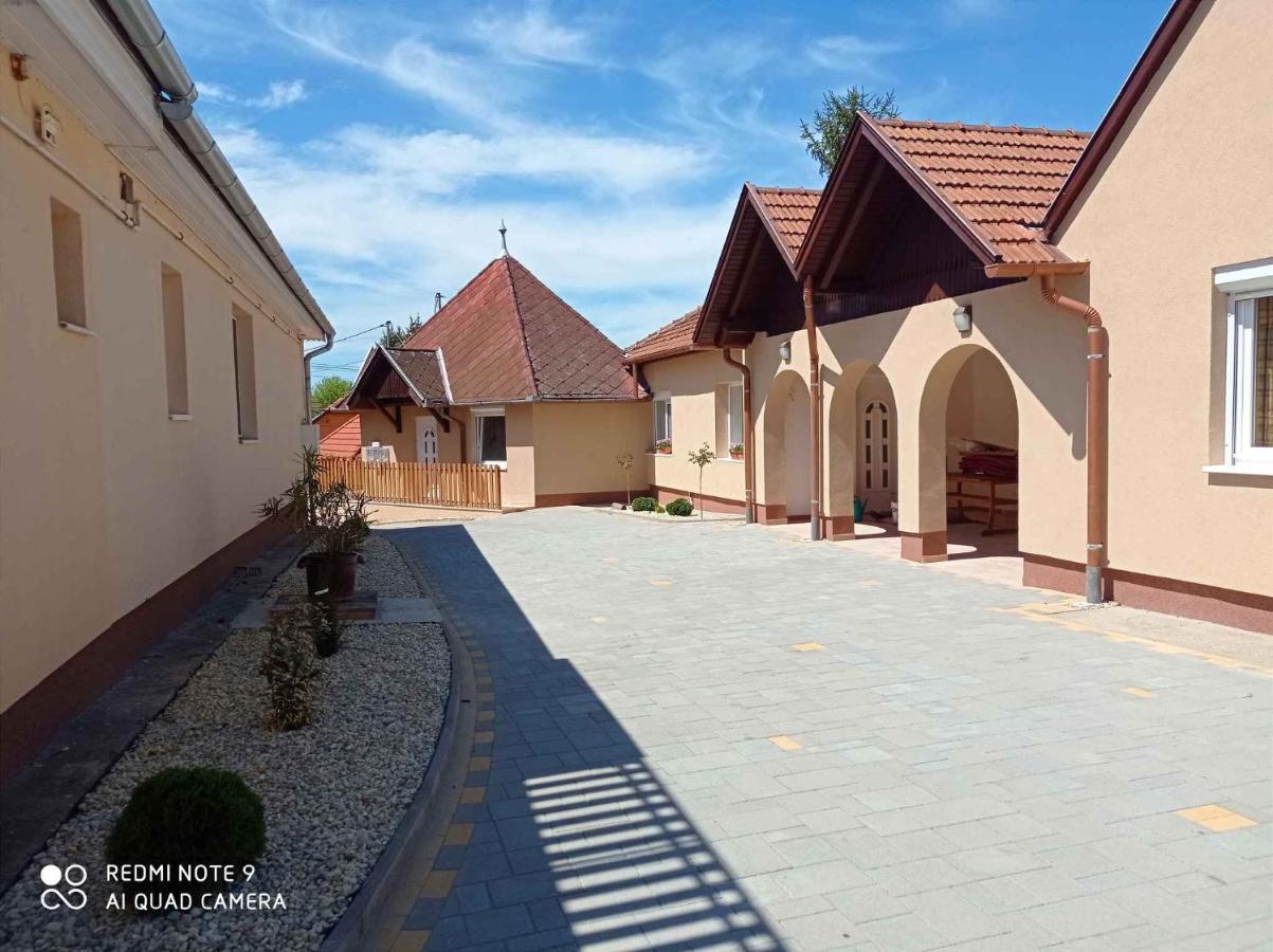 Apartment In Balatonlelle 40765 外观 照片
